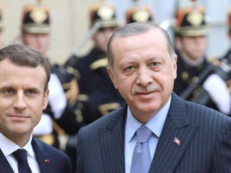 Emmanuel Macron riceve Recep Tayyip Erdogan all'Eliseo (LaPresse)