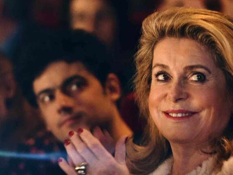Catherine Deneuve all'apertura del Festival Premiers Plans D'Angers (foto LaPresse)