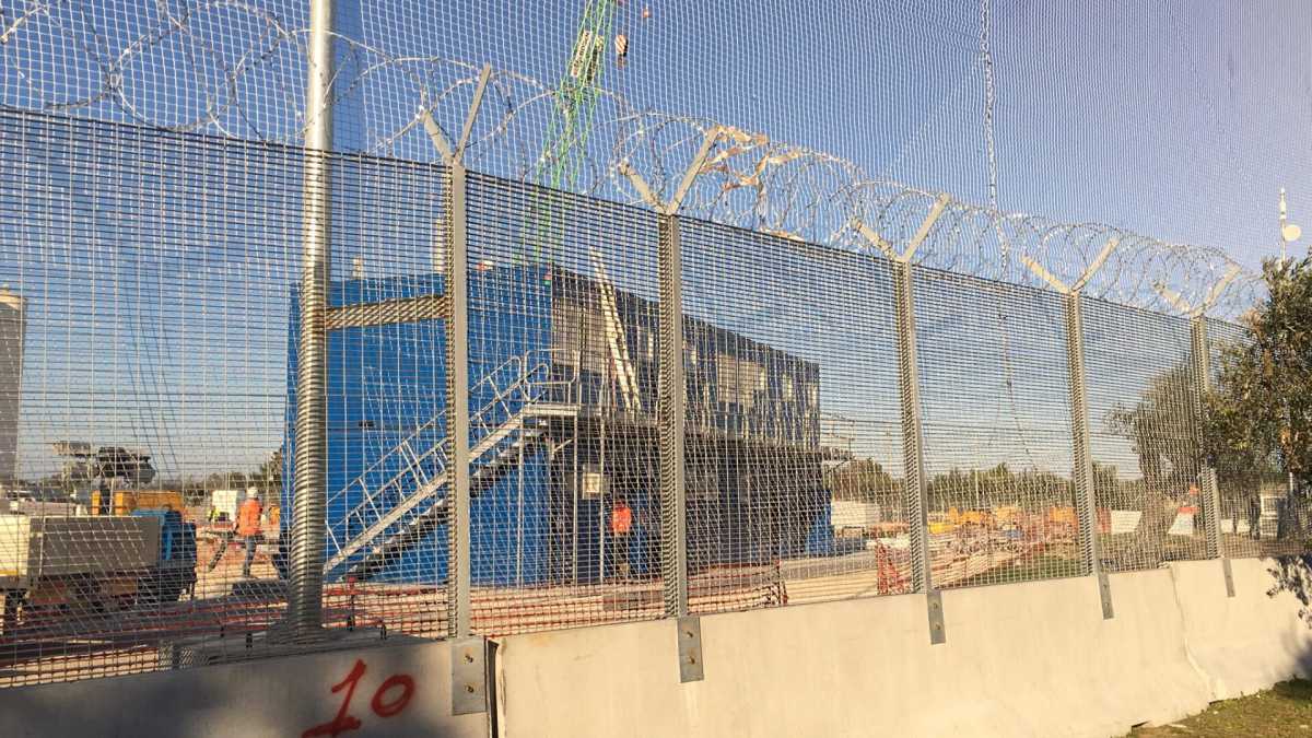 Immagine di Ancora scontri al cantiere Tap. Feriti tre agenti