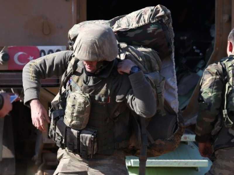 Soldati turchi impegnati nell'operazione Olive Branch nel cantone di Afrin. Foto  AFP/LaPresse 