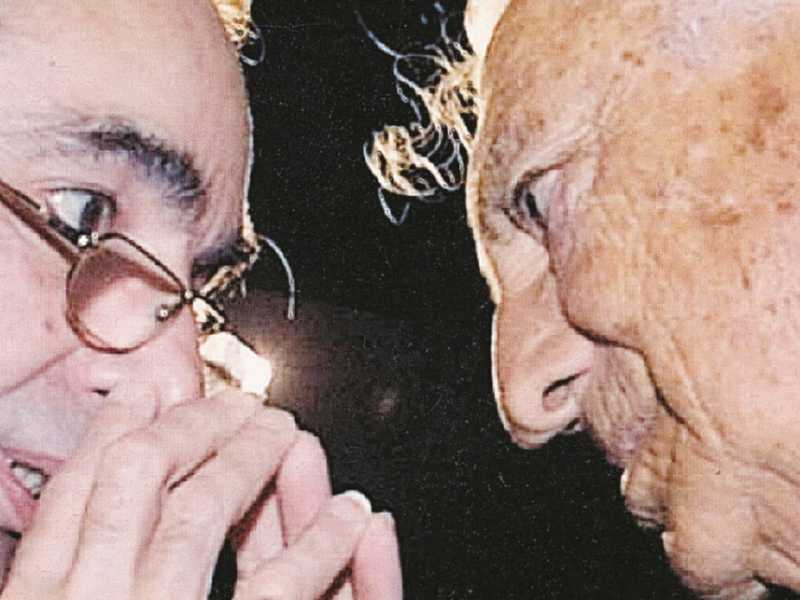 Giuliano Amato e Gianni Agnelli. &ldquo;Siamo sempre stati governativi&rdquo;: dal Senatore all&rsquo;Avvocato &egrave;  il sigillo della Fiat come azienda di sistema (foto archivio LaPresse)