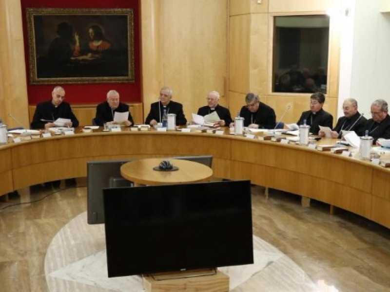 Una riunione della Cei (foto LaPresse)