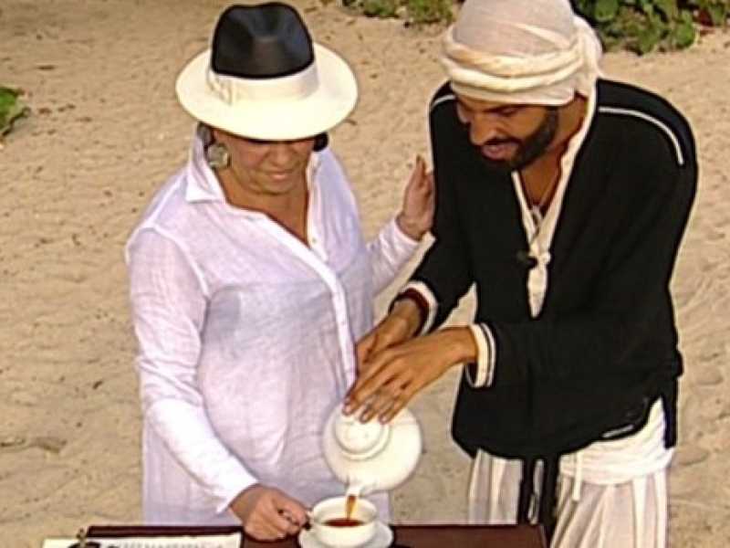 Jonathan con la madre all'Isola dei famosi