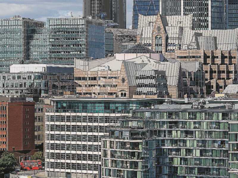 La City di Londra. La Globalization World Cities Research Network, con base nel dipartimento di Geografia dell&rsquo;Universit&agrave; di Loughborough in Inghilterra, nel 2016 ha stilato la classifica delle global