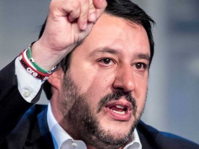 Matteo Salvini a Porta a Porta (foto LaPresse)