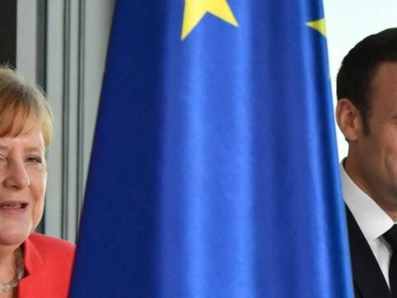 Berlino, Angela Merkel riceve Emmanuel Macron (foto LaPresse)