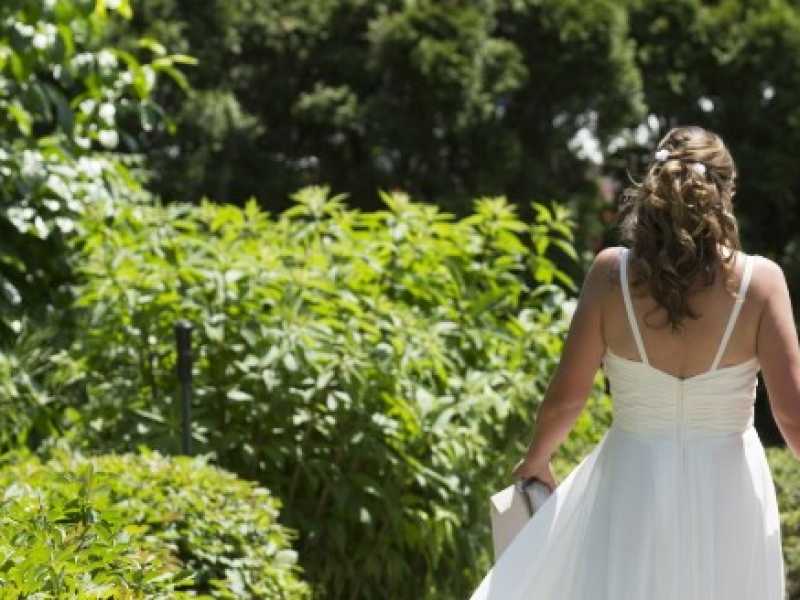 Grand Pride wedding, piu&ldquo; di 100 sposi a Toronto (foto LaPresse)