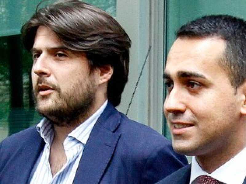 Stefano Buffagni e Luigi Di Maio (foto LaPresse)
