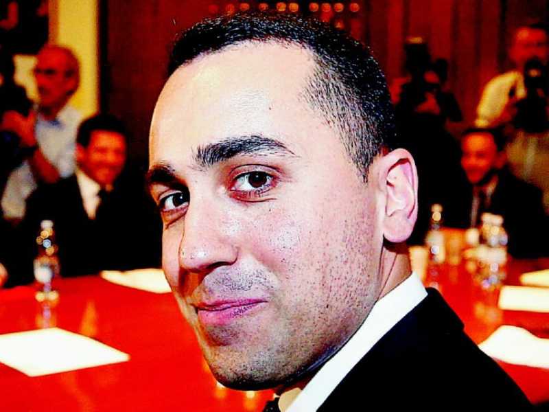 Luigi Di Maio, vicepremier e ministro dello Sviluppo economico, cerca di conquistare la scena con una proposta anti-casta: il taglio delle &ldquo;pensioni d&rsquo;oro&rdquo; (LaPresse)