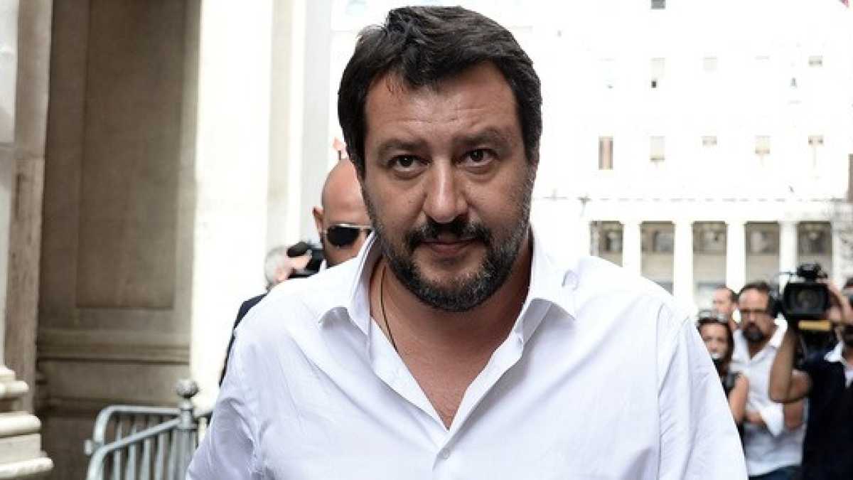 Immagine di Salvini accusa la Francia per il caos in Libia