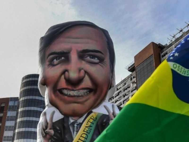 Una manifestazione dei sostenitori di  Jair Bolsonaro (foto LaPresse)