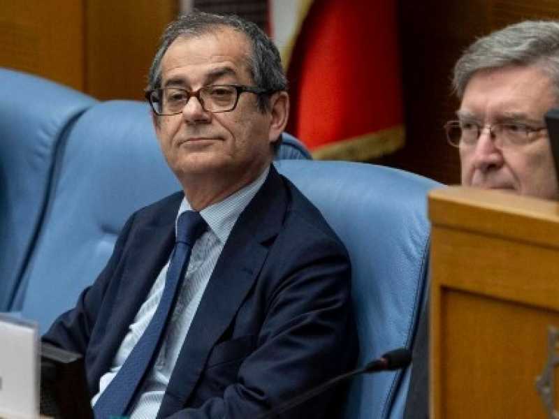il ministro dell'Economia Giovanni Tria (Foto Imagoeconomica)