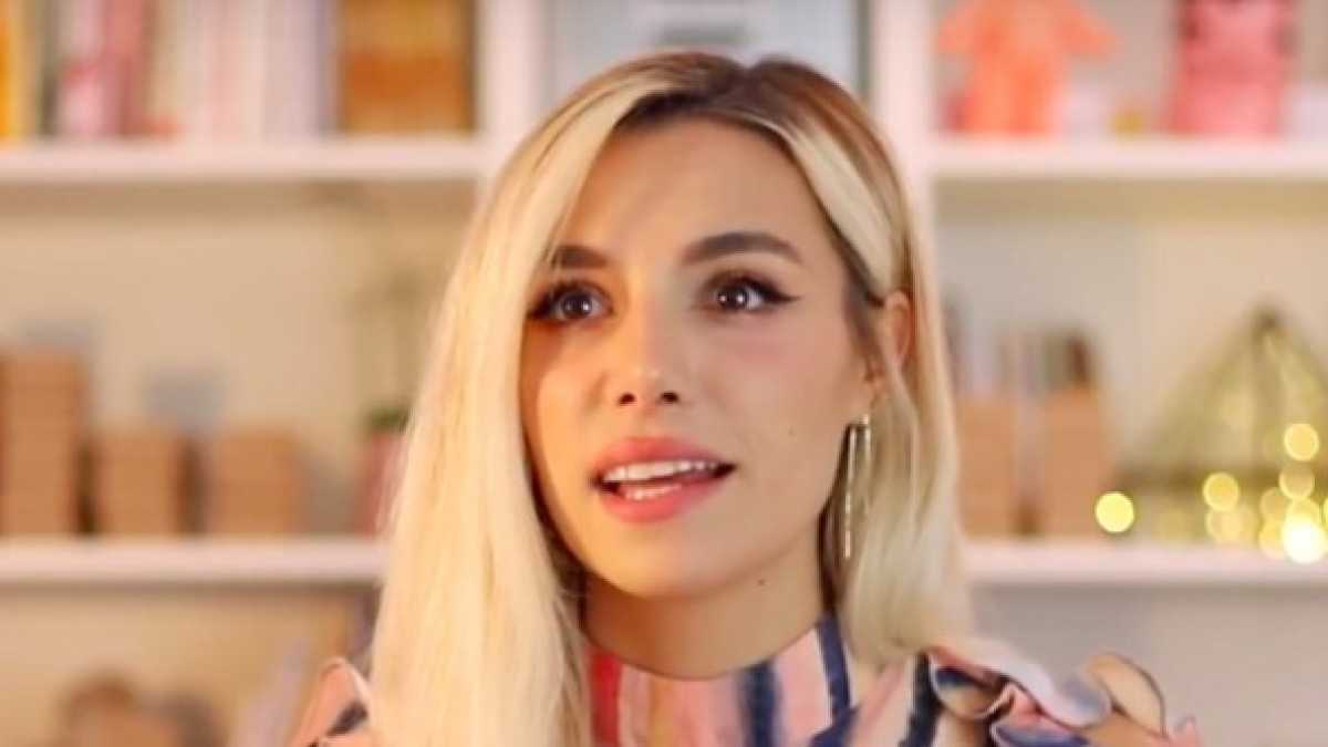 Immagine di Marzia Bisognin, mi si nota di più se resto sui social o se me ne vado?