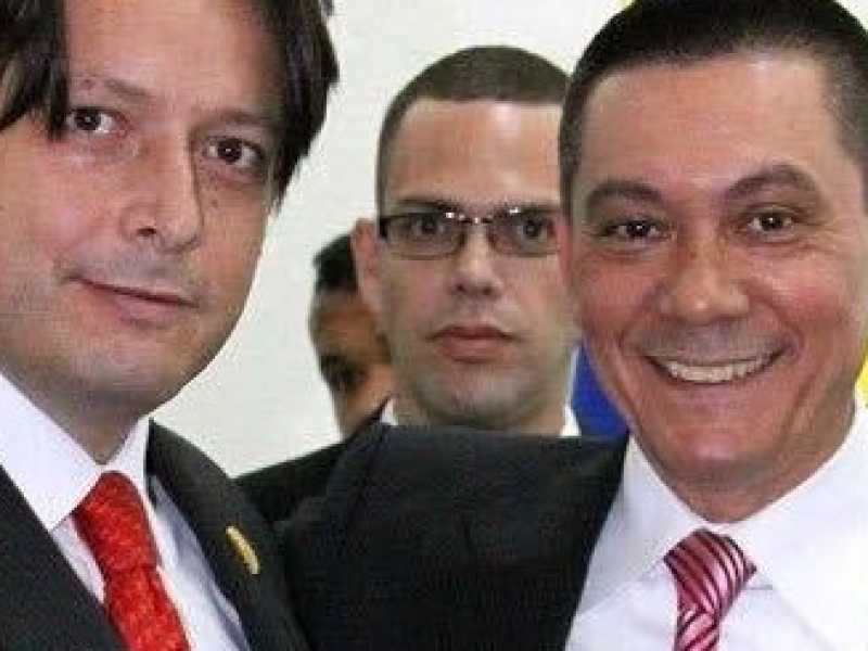 Fernando Alb&aacute;n Salazar (a destra)