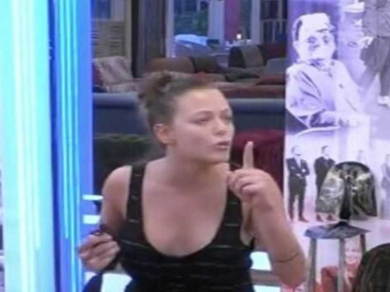 Cecchi Paone e la strana idea di cultura che esce dal Grande Fratello Vip