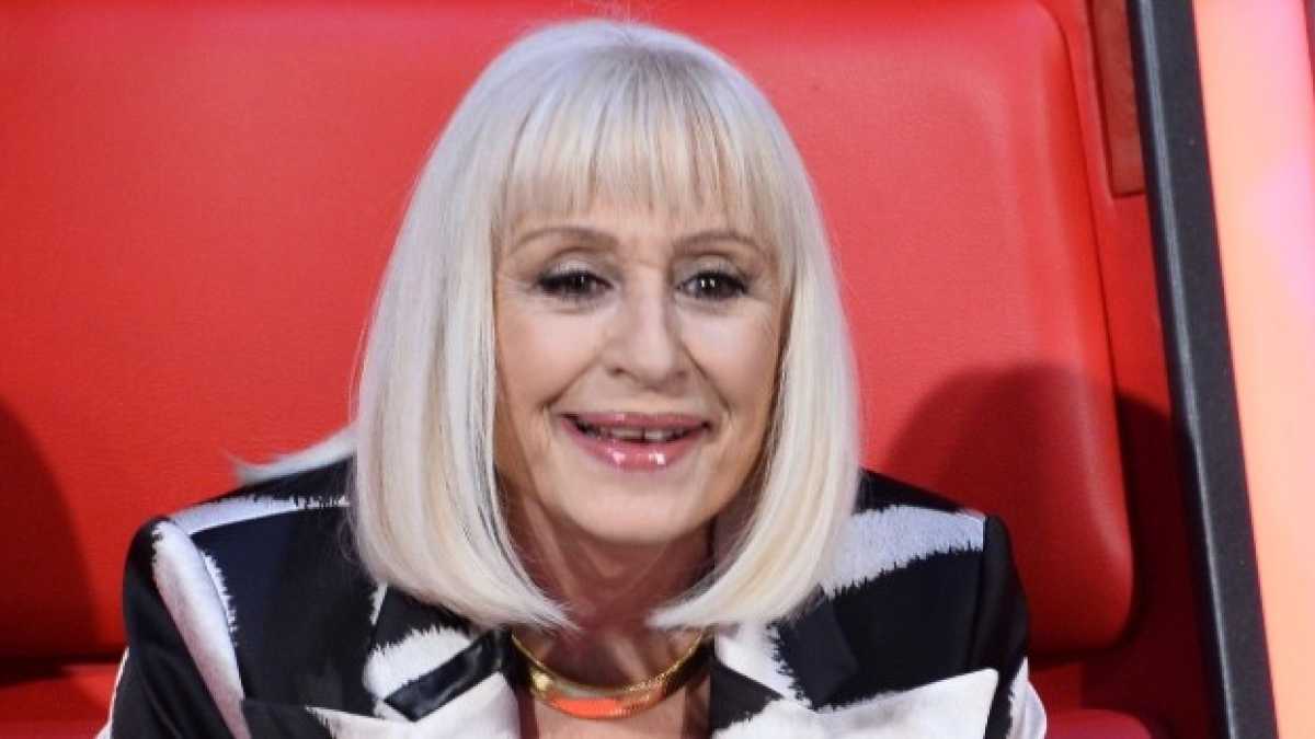 Immagine di Quando prega, chi prega la Carrà?