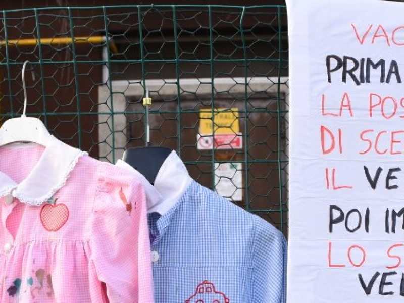Una manifestazione NoVax. Foto LaPresse