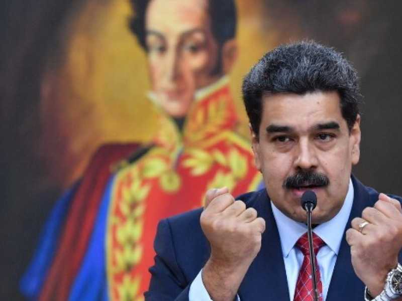 Il presidente del Venezuela Nicol&aacute;s Maduro in conferenza stampa (Foto LaPresse)