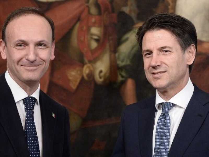 Guglielmo Picchi, con Giuseppe Conte, giura come sottosegretario (foto LaPresse)