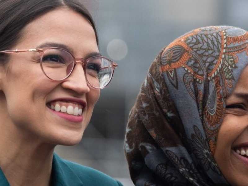 Le deputate americane Alexandria Ocasio-Cortez e Ilhan Omar (Foto LaPresse)