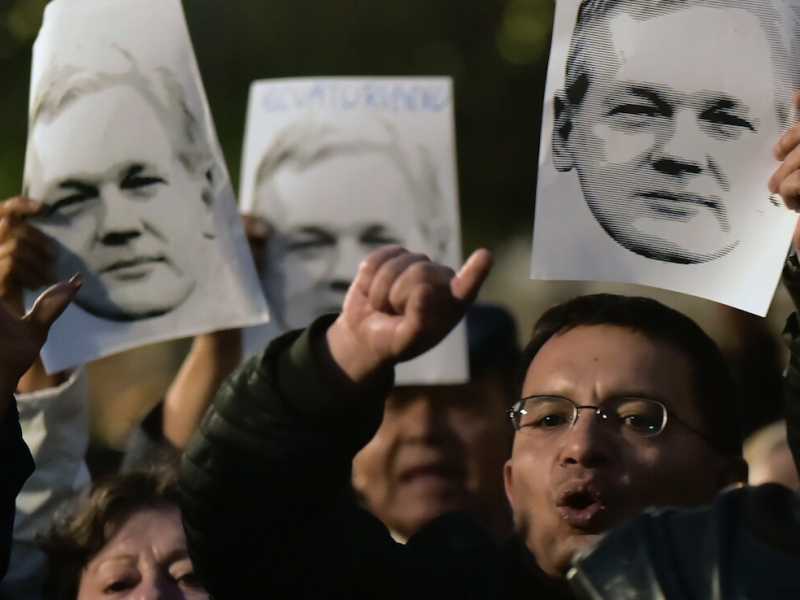 Proteste in favore di Assange (LaPresse)