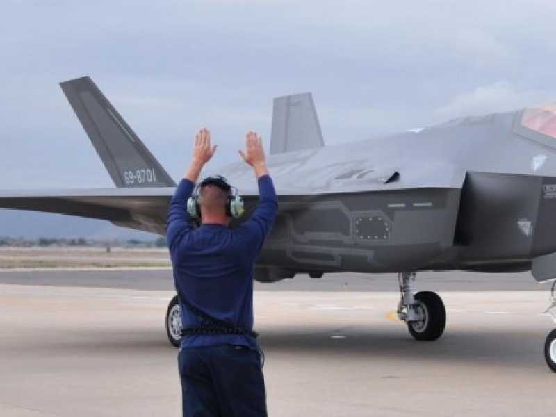 Uno degli F-35 in forza alle Forze di autodifesa giapponesi  (Foto U.S. Air Force  by Tech. Sgt. Louis Vega Jr.)