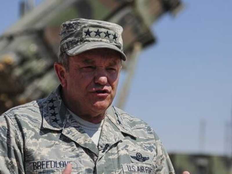 Il generale Philip M. Breedlove a Gaziantep (foto via usafe.af.mil)