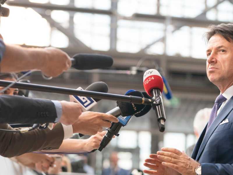 il presidente del Consiglio Giuseppe Conte a Bruxelles (foto LaPresse)