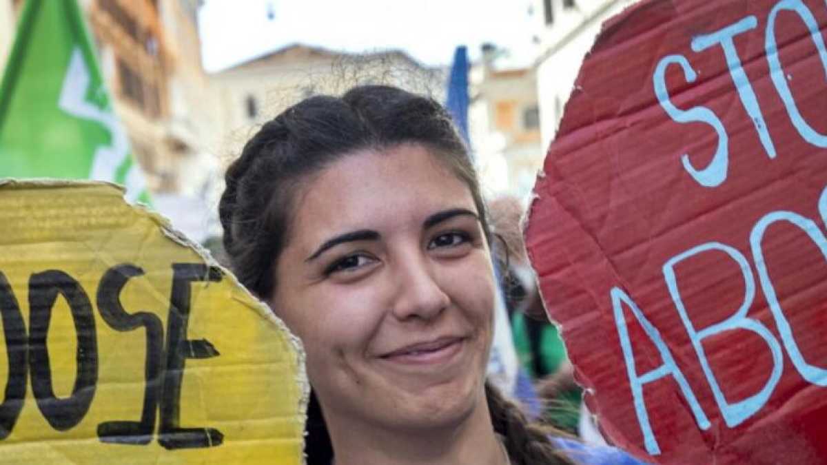 Immagine di La vita è molto sacra, ma i feti abortiti devono essere scaricati come “rifiuti ospedalieri”