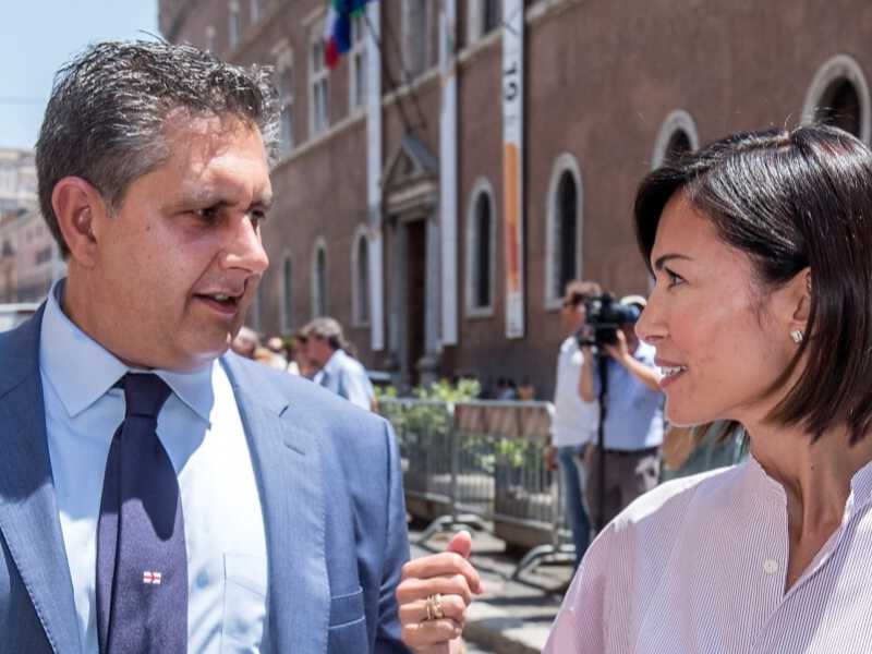 Giovanni Toti e Mara Carfagna (LaPresse)