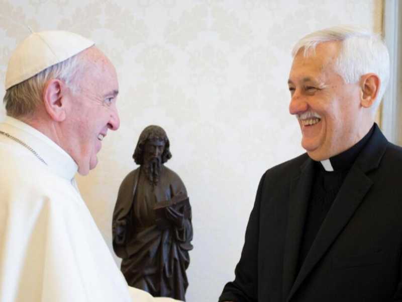 Arturo Sosa Abascal con Papa Francesco (foto LaPresse)