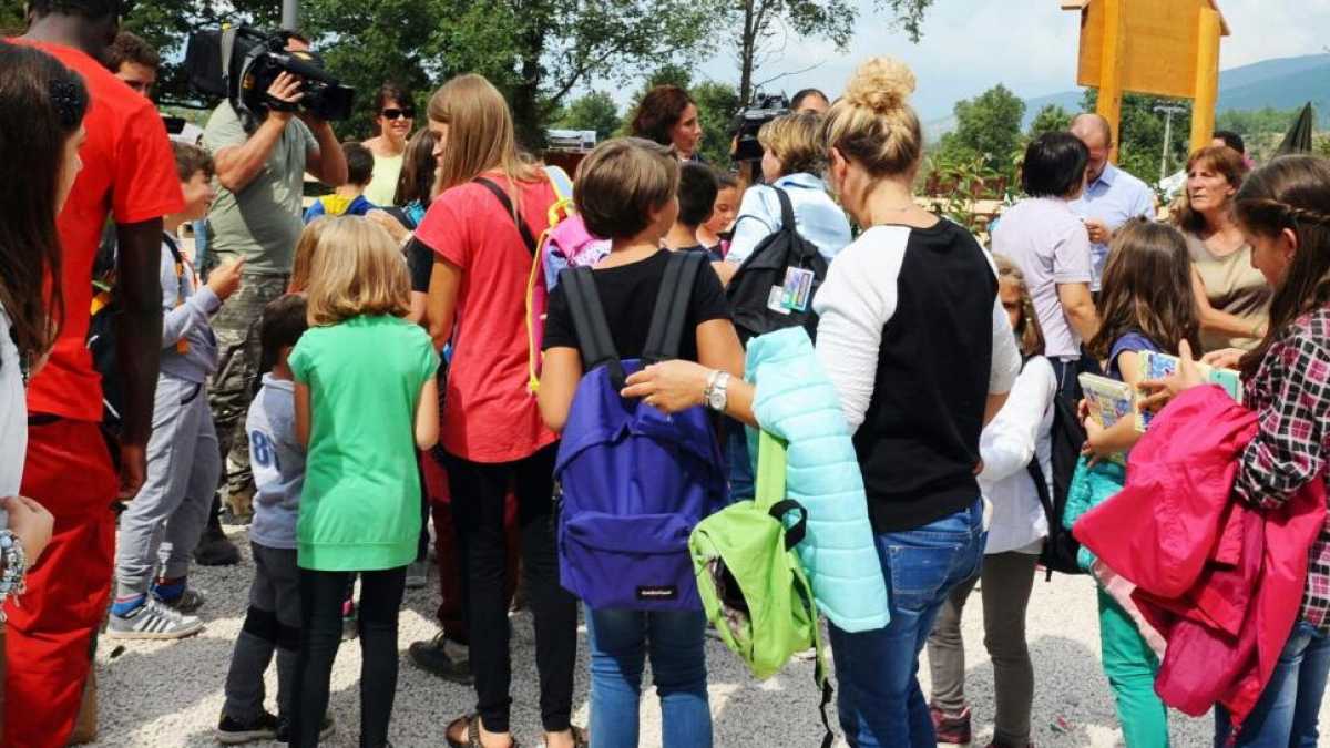 Immagine di La scuola gira in tondo come le stagioni, già mi manca e già la odio