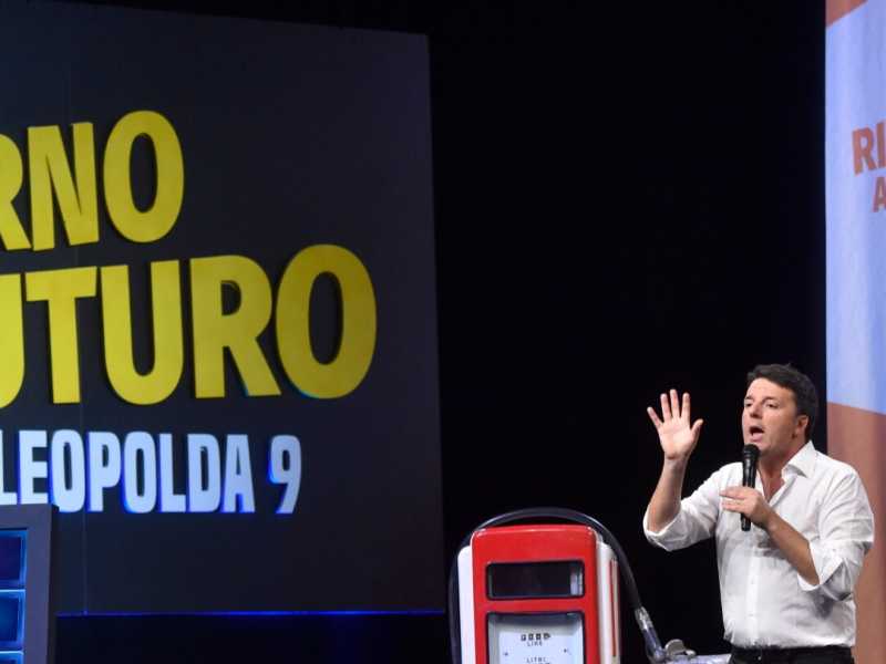 Matteo Renzi alla Leopolda 9 (foto LaPresse)