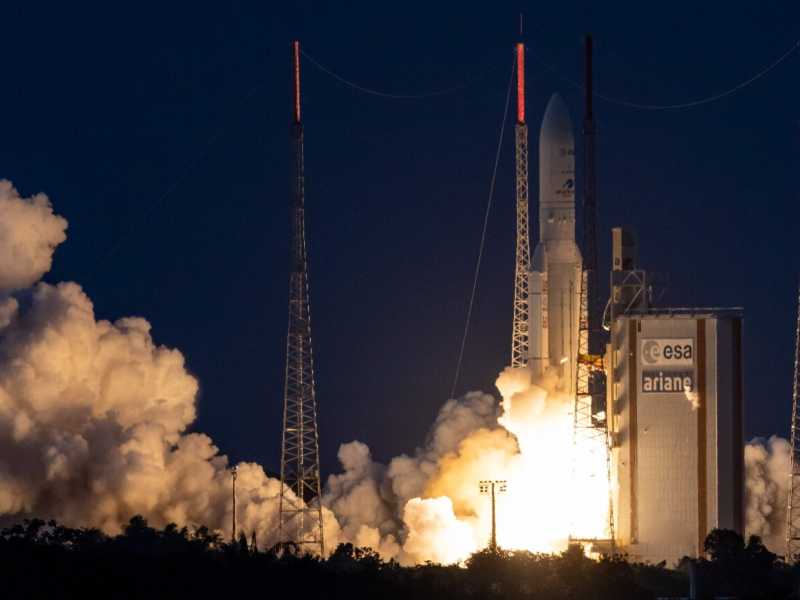 Guyana francese, lancio di un satellite dallo spazioporto di Kourou (LaPresse)