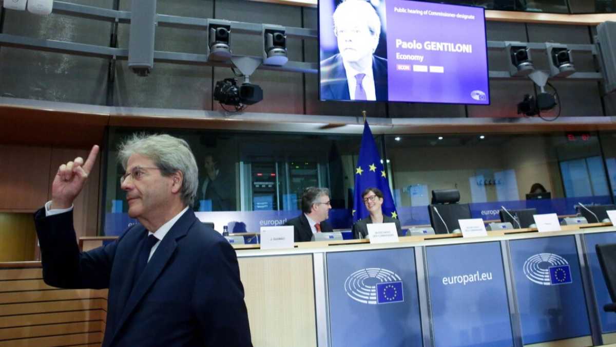 Immagine di Gentiloni promosso