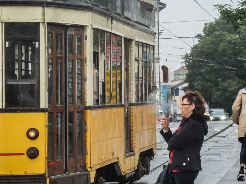 Un tram a Milano (foto LaPresse)