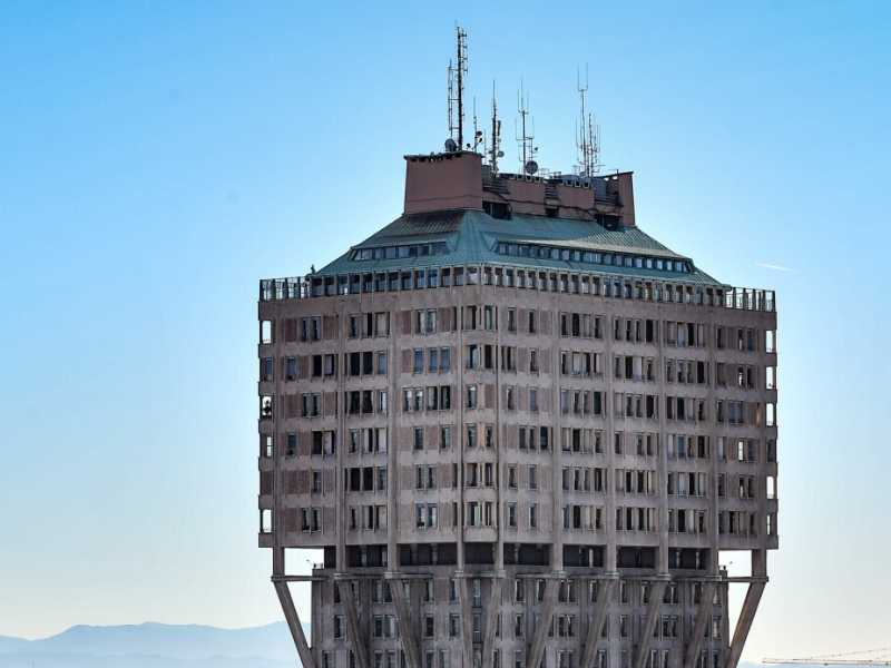 La Torre Velasca, "situata nell'omonima piazza, esprime tutta la forza e il Razionalismo italiano" negli anni del Dopoguerra (foto LaPresse)