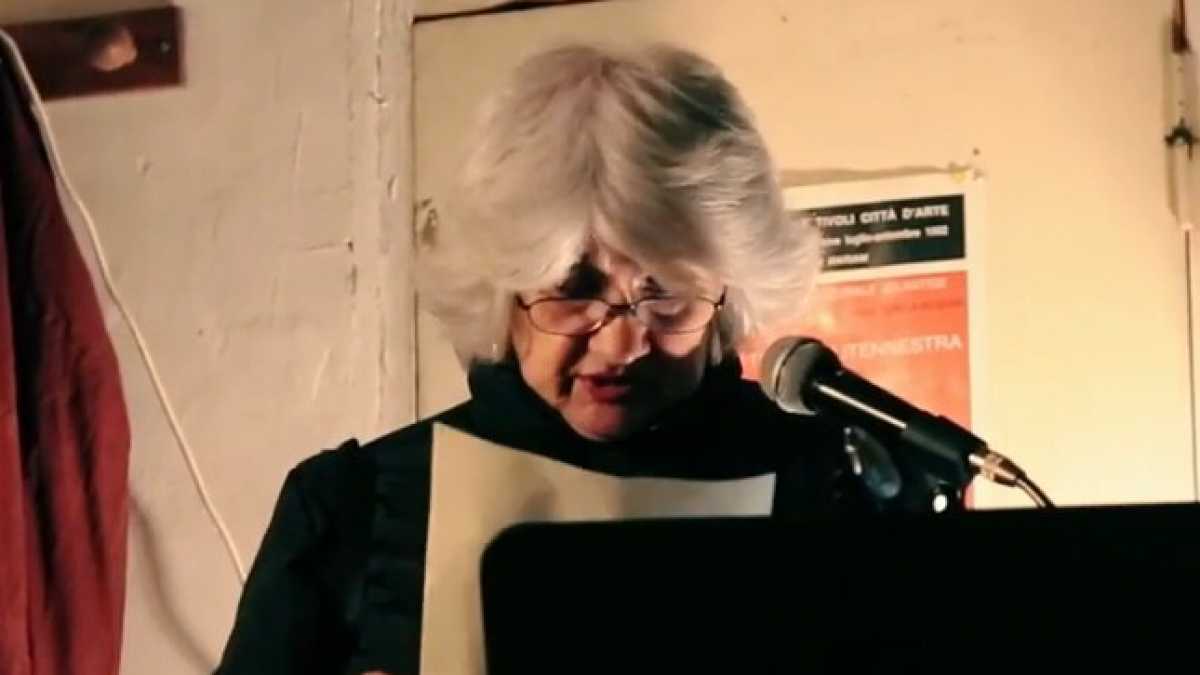 Immagine di Vorrei anch'io una poetessa come Gabriella Sica a commemorarmi