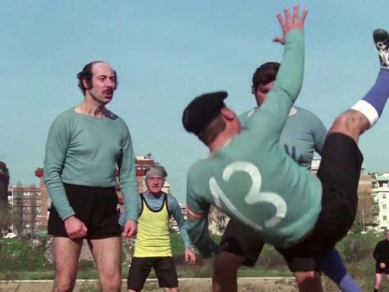 La tragica partita di calcio tra scapoli e ammogliati del rag. Fantozzi