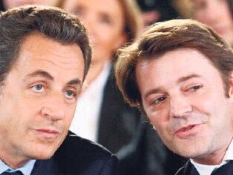 L'ex presidente francese Nicolas Sarkozy a sinistra con Fran&ccedil;ois Baroin (LaPresse)