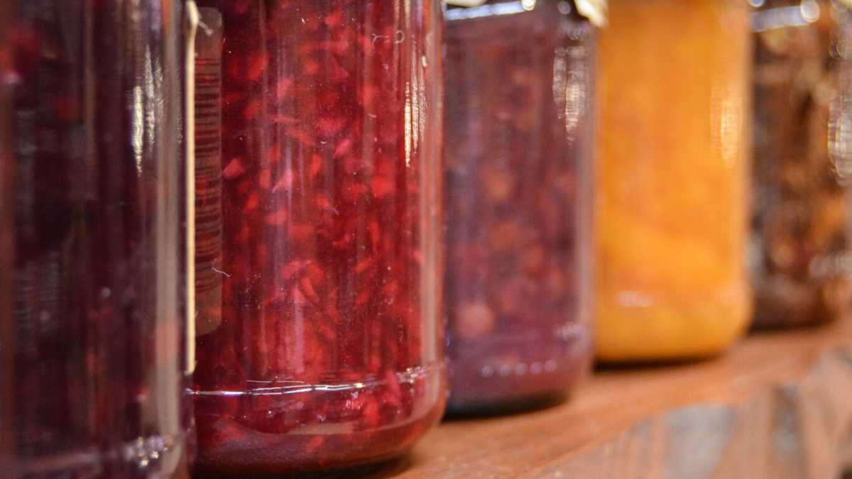 Immagine di Pena e prescrizione spiegate con un vasetto di marmellata rubata