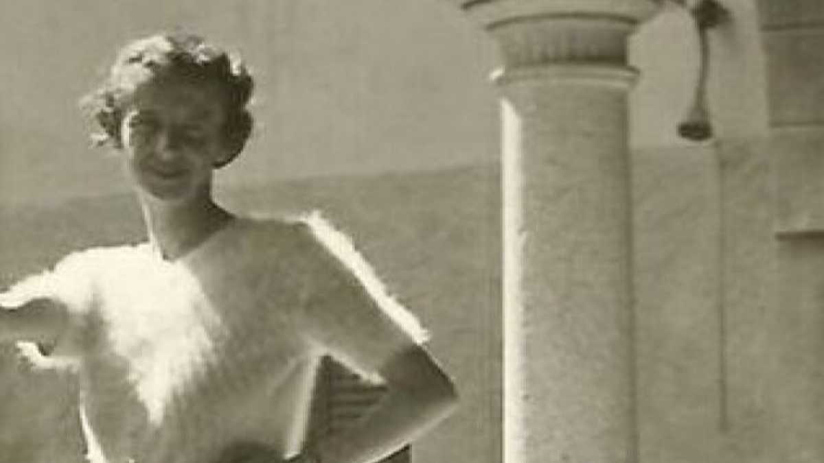 Immagine di La poetessa che morì giovane, preda dei versi e del suo angelo e demone