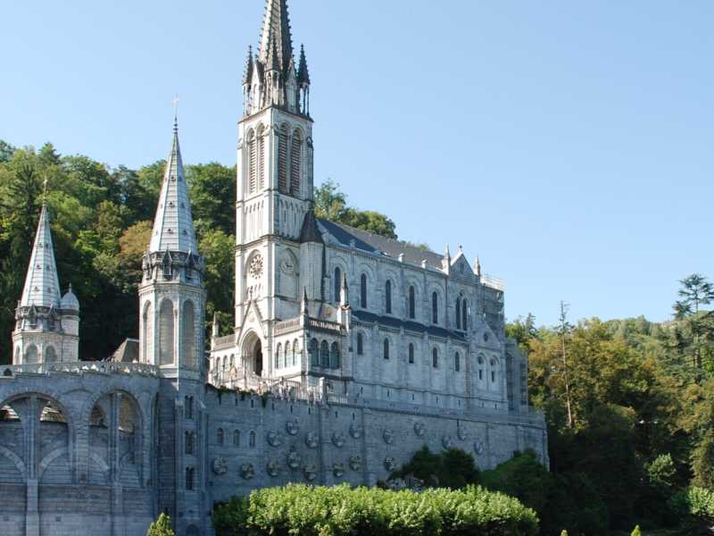 Il santuario di Lourdes