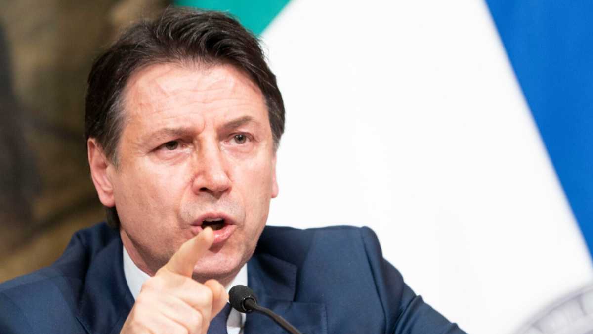 Immagine di Conte fissa le sue regole per la fase due