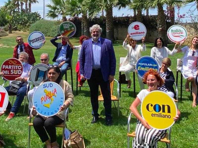 Foto via Facebook/micheleemiliano