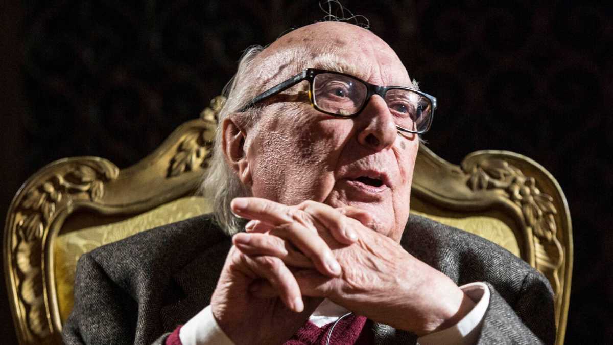 Immagine di Un anno senza Camilleri. Ricordi e critiche foglianti