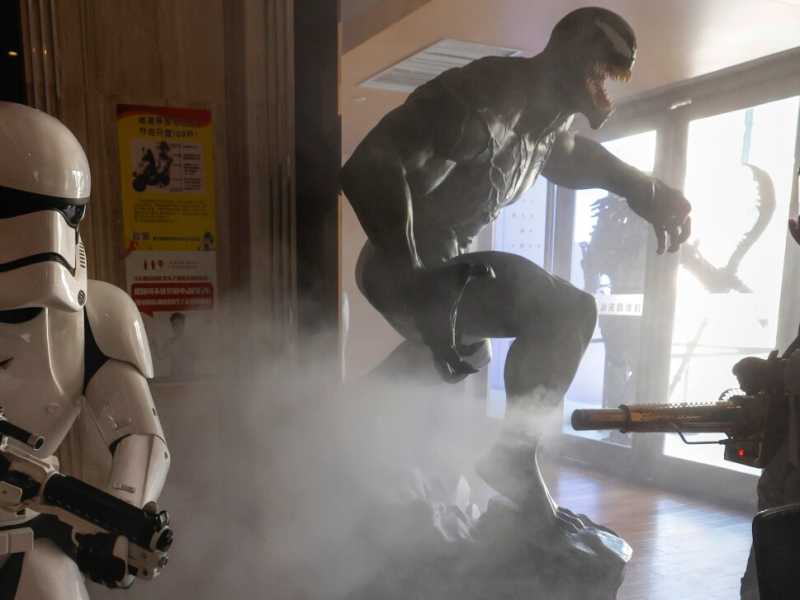 La disinfezione di un cinema a Pechino prima che riapra, venerd&igrave; 24 luglio 2020