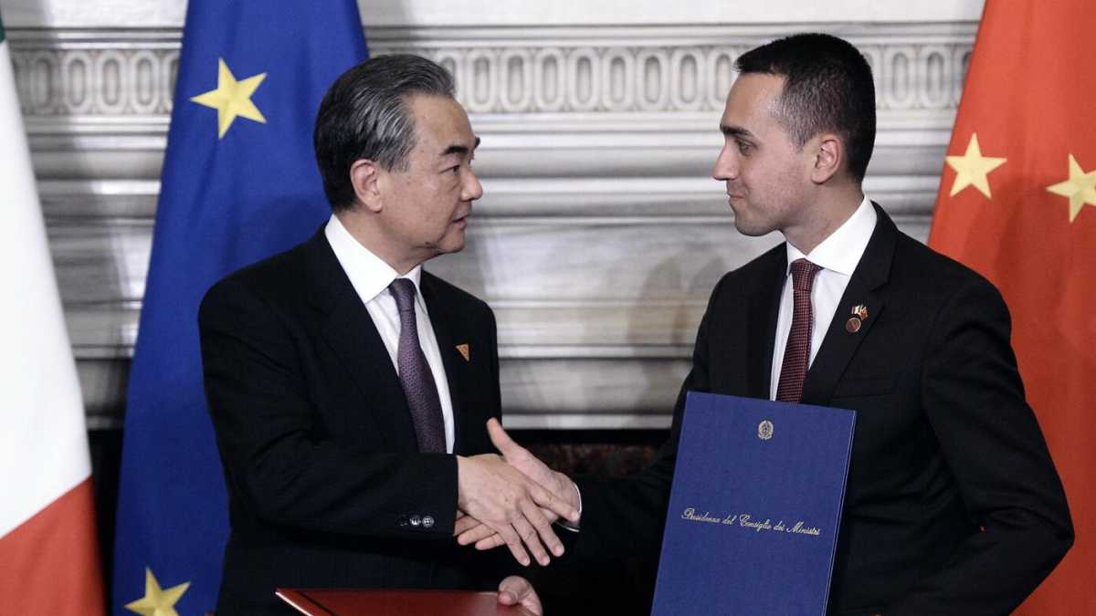 Immagine di Di Maio e la Cina, una relazione complicata