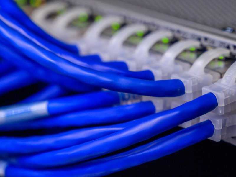 Scorporo, incorporo, 5G, piano K e status quo. Tutti i progetti sulla rete Telecom