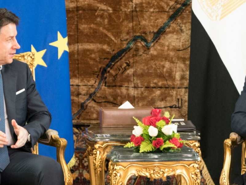 Giuseppe Conte con Abdel Fattah al Sisi lo scorso gennaio (foto LaPresse)